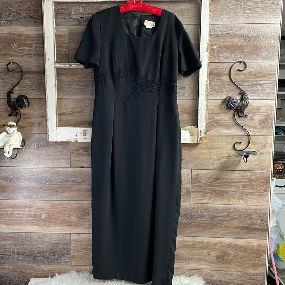 Ultra Dress New York Ladies Elegant Evening Gown, Size 8, Deep Black